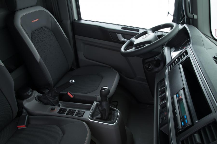 Интерьер Volkswagen Delivery 4.150 2017 года  (фото 10 из 18)
